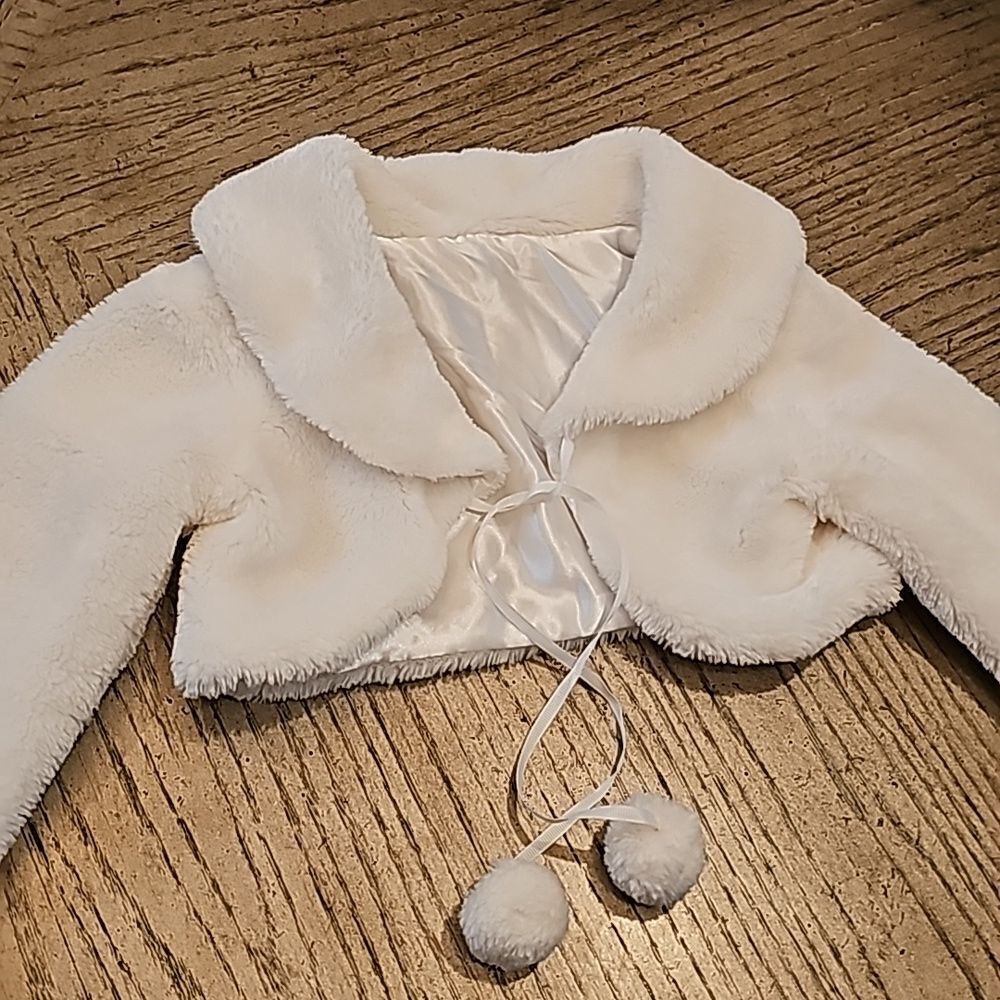 White furry bolero crop coat jacket girls size 4-7